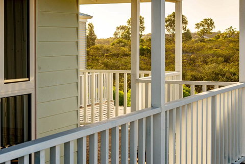 Blue Sky Escapes The Lookout Lancelin - Darwin Holiday 26