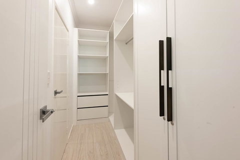 Blue Sky Escapes The Lookout Lancelin - Darwin Holiday 16