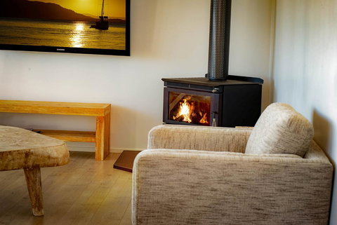 Blue Sky Escapes The Lookout Lancelin - Darwin Holiday 5