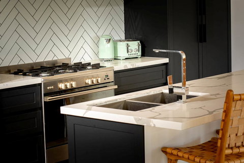 Blue Sky Escapes The Lookout Lancelin - Darwin Holiday 31