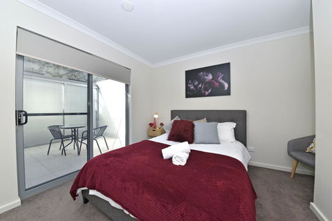 Short Stay Apartment In Perth City 1703 - Darwin Holiday 0