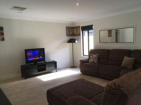 Shiraz Heights - Darwin Holiday 2