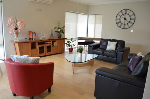 Ellard Bed & Breakfast - Darwin Holiday 10
