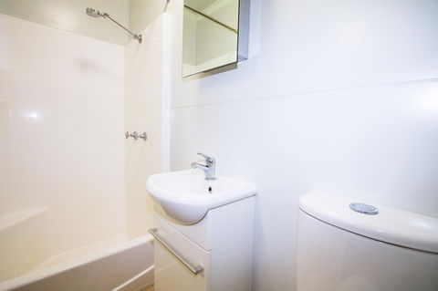 Meekatharra Accommodation Centre - Darwin Holiday 19