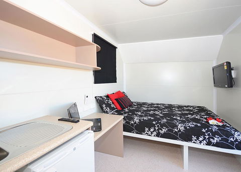 Meekatharra Accommodation Centre - Darwin Holiday 2