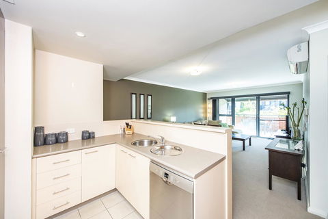 Subiaco Emporium Apartment - Darwin Holiday 14