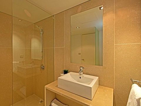 Astra Apartments Perth - Zenith - Darwin Holiday 2