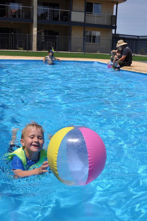 Pinnacles Edge Resort - Darwin Holiday 12