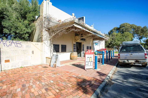 Fremantle Coastal Stay - 1 Bedroom Central Apartment - Darwin Holiday 12