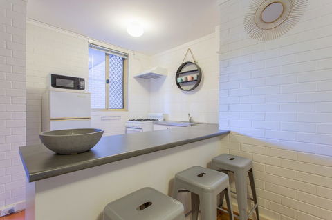 Fremantle Coastal Stay - 1 Bedroom Central Apartment - Darwin Holiday 8