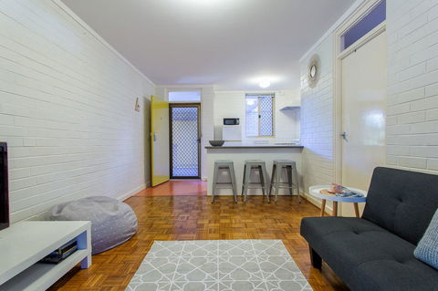Fremantle Coastal Stay - 1 Bedroom Central Apartment - Darwin Holiday 6