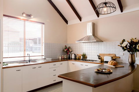 Maison Magnolia - Spacious Cozy Town House - Darwin Holiday 4