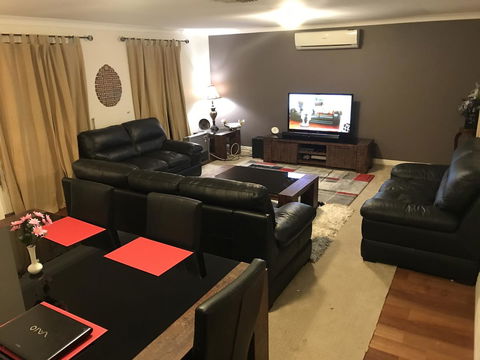 Master Room With Attachd Bath - Darwin Holiday 3