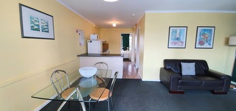 West Beach Lagoon 109 â€“ Amazing Location! - Darwin Holiday 3