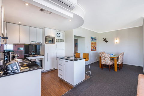 A 406 FANTASTIC OCEAN BEACH And MARINA VIEW APT - MANDURAH - Darwin Holiday 21