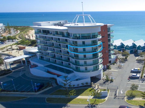 A 406 FANTASTIC OCEAN BEACH And MARINA VIEW APT - MANDURAH - Darwin Holiday 24
