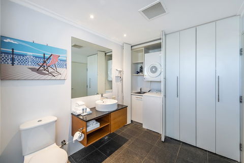 A 406 FANTASTIC OCEAN BEACH And MARINA VIEW APT - MANDURAH - Darwin Holiday 15