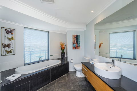 A 406 FANTASTIC OCEAN BEACH And MARINA VIEW APT - MANDURAH - Darwin Holiday 14