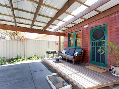 Sunset Cottage - Darwin Holiday 1