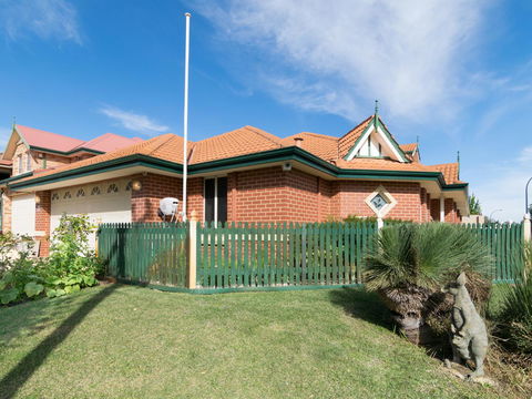 Ascot On Swan Bed & Breakfast - Darwin Holiday 11