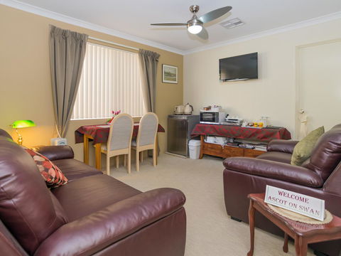 Ascot On Swan Bed & Breakfast - Darwin Holiday 4