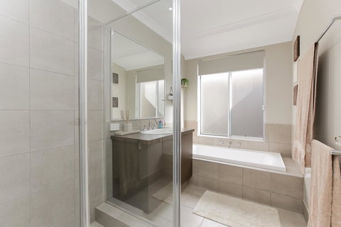 Perth Comfy Stays - Darwin Holiday 39