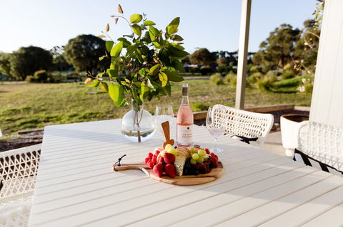 Ironstone Studio Margaret River - Darwin Holiday 5