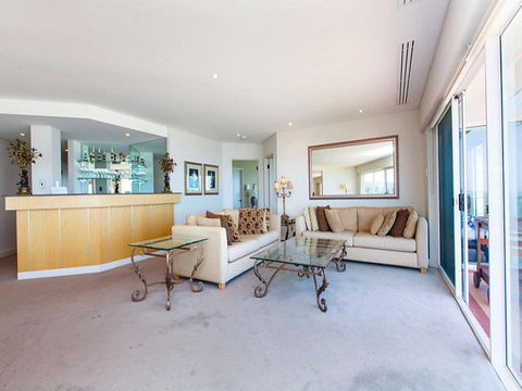 Beachfront Penthouse & Huge Terrace - Darwin Holiday 5