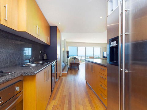 Beachfront Penthouse & Huge Terrace - Darwin Holiday 3