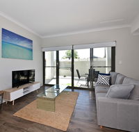 Modern Apartment Redcliffe near Perth Airport 0126 - Darwin Holiday