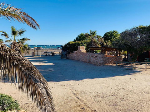 Shark Bay Cottages - Darwin Holiday 11