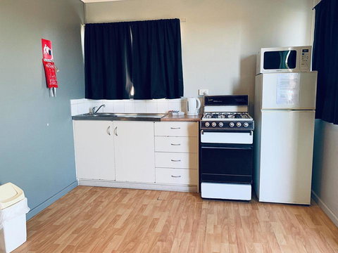 Shark Bay Cottages - Darwin Holiday 15