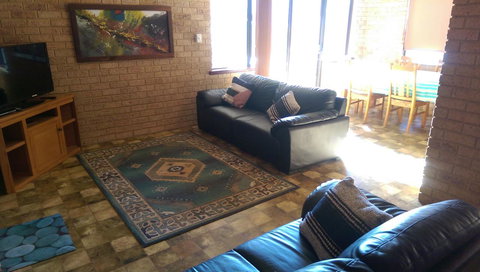 Kestrel Chalets - Darwin Holiday 6