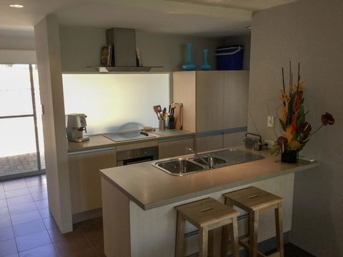 Margaret River Town House - Darwin Holiday 5