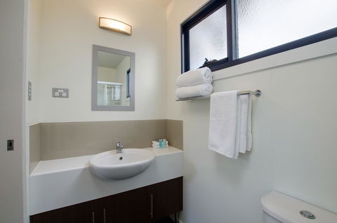 Swansea Beach Chalets - Darwin Holiday 15