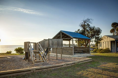 Swansea Beach Chalets - Darwin Holiday 37