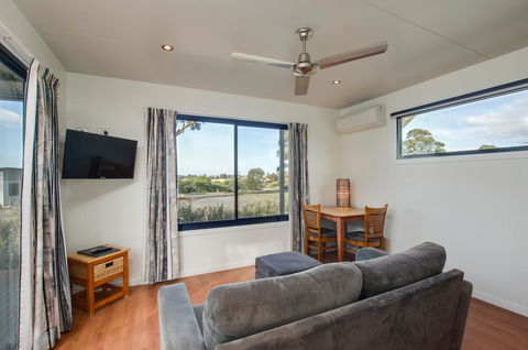 Swansea Beach Chalets - Darwin Holiday 8