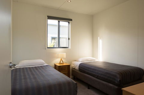 Swansea Beach Chalets - Darwin Holiday 3