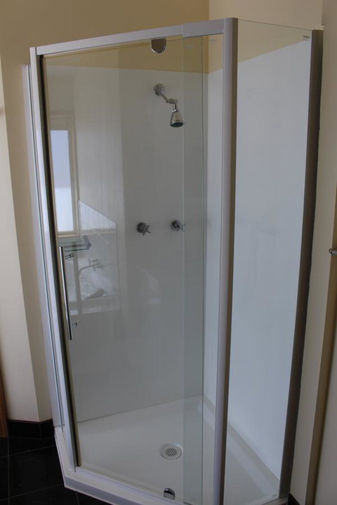 Tullah Lakeside Lodge - Darwin Holiday 4