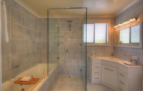 Stanley Village Waterfront Accommodation - Darwin Holiday 20