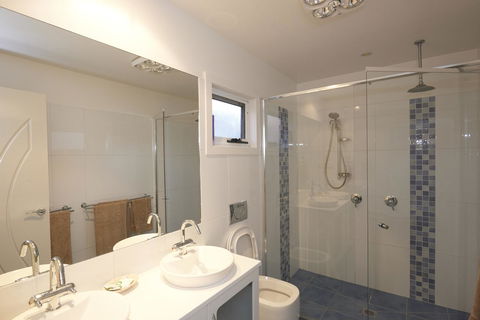 Bridport Holiday Rental - Darwin Holiday 4