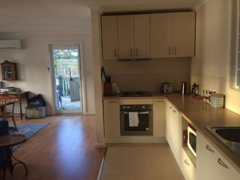 Anchorage Waterfront Retreat - Darwin Holiday 4