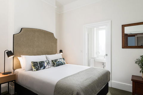 The Florance - Darwin Holiday 44