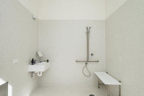 The Florance - Darwin Holiday 40