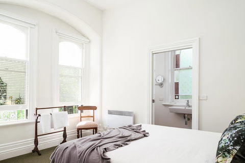 The Florance - Darwin Holiday 22