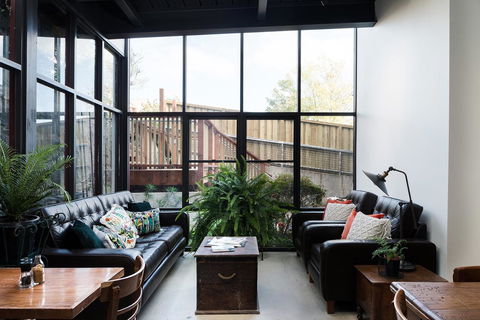 The Florance - Darwin Holiday 7