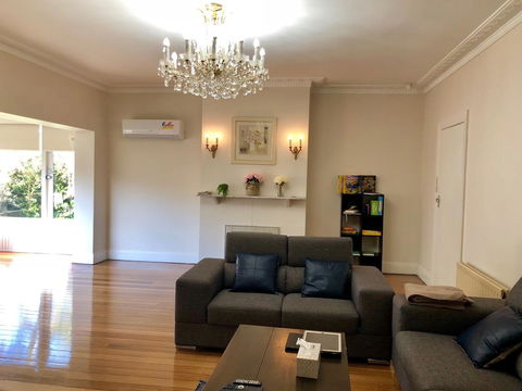 Riverbank Villa - Darwin Holiday 3