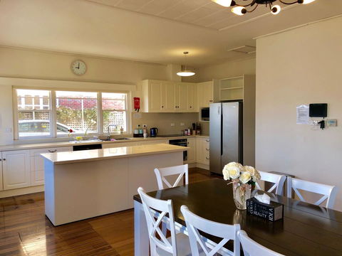 Riverbank Villa - Darwin Holiday 5
