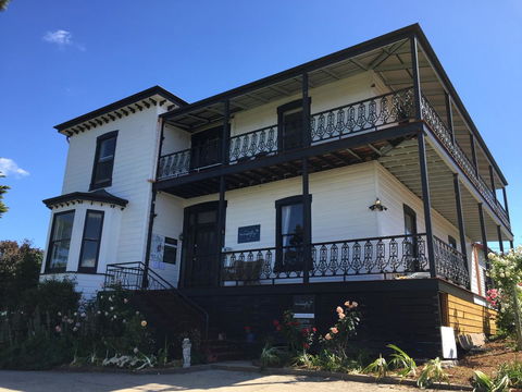 The Dragonfly Inn - Darwin Holiday 1