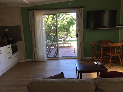 Amble\'a\'While On Tamar - Darwin Holiday 30